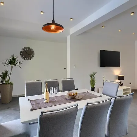 Vila Kuca Za Odmor Ines Pula